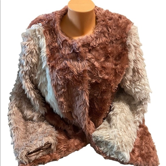 Daya By Zendaya Faux Fur Coat Womens Medium Open Front Color Block Pink White - Picture 10 of 10